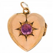 18ct Gold Amethyst Heart Locket. Click for more information...