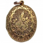 15ct Gold Locket. Click for more information...