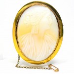 9ct Gold Victorian Cameo Brooch. Click for more information...